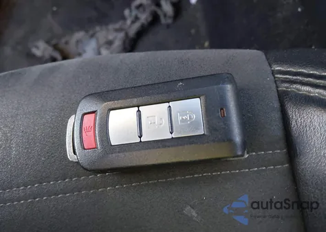 2020 Mitsubishi Outlander Se 2.4 z USA, uszkodzony, nr VIN JA4AD3A39LZ004691